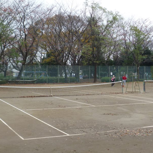 新十余二第二公園庭球場